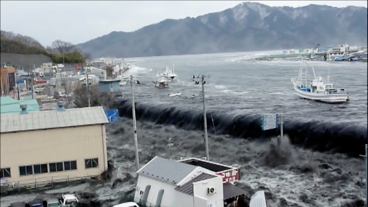 tsunamis